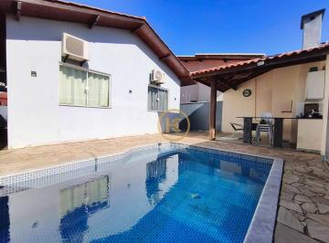 b0c06d308c89045c23005b891e2934966db6c31f · Casa térrea à venda com piscina, 3 dormitórios sendo 1 suíte a 500 metros da praia no bairro São Jos