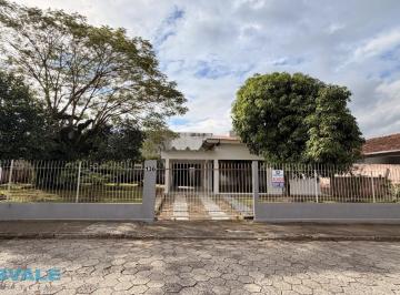 Casa · 175m² · 3 Quartos · 4 Vagas · Casa para alugar no bairro Velha Central em Blumenau, 3 dormitórios, escritório, garagem para 4 carr