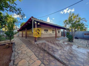 006109c4190a95df5064a8bcb9d50cb76652020d · CASA ARNIQUEIRA SHA 5 640M² 3 QUARTOS 1 SUÍTE CONDOMÍNIO FORMADO CASA SOLTA