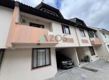 Casa · 165m² · 3 Quartos · 1 Vaga · Sobrado em Jardim das Américas, Curitiba/PR de 165m² 3 quartos à venda por R$ 640.000,00