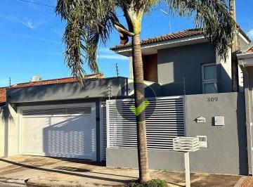 Casa · 176m² · 2 Quartos · 2 Vagas · Sobrado em Jardim Village, Lençóis Paulista/SP de 176m² 2 quartos à venda por R$ 820.000,00