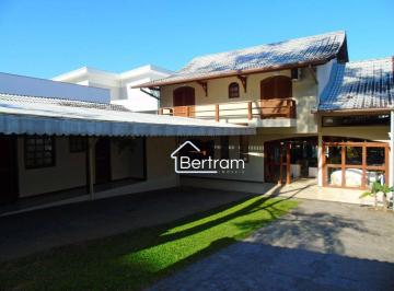 Casa · 282m² · 6 Quartos · 5 Vagas · Casa em Centro, Angra dos Reis/RJ de 282m² 6 quartos para locação R$ 19.100,00/mes