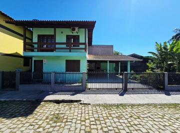 Casa · 132m² · 2 Quartos · 1 Vaga · Sobrado em , Penha/SC de 132m² 2 quartos para locação R$ 3.000,00/mes