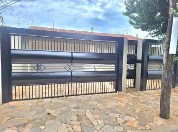 Casa · 360m² · 3 Quartos · 2 Vagas · Casa em Núcleo Habitacional Costa e Silva, Marília/SP de 360m² 3 quartos à venda por R$ 450.000,00