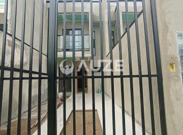 Casa · 80m² · 3 Quartos · 2 Vagas · Sobrado em Sítio Cercado, Curitiba/PR de 80m² 3 quartos à venda por R$ 420.000,00