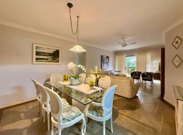 Apartamento · 130m² · 3 Quartos · 1 Vaga · Apartamento em Jardim Três Marias, Guarujá/SP de 130m² 3 quartos à venda por R$ 470.000,00