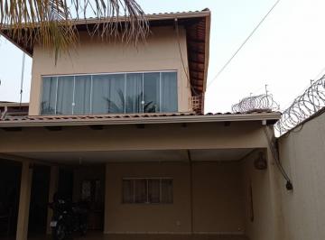 Casa · 420m² · 4 Quartos · 3 Vagas · Casa Maravilhosa/GO