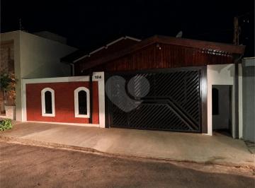 Casa · 143m² · 3 Quartos · 2 Vagas · Casa com 3 quartos à venda em Vila rezende - SP