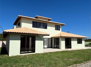Casa · 143m² · 4 Quartos · 2 Vagas · Condomínio com 4 quartos à venda em Praia rasa - RJ