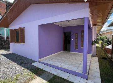 Casa · 84m² · 3 Quartos · 1 Vaga ·
Casa no Bairro Primeiro de Maio