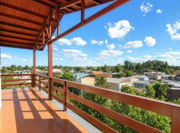 Casa · 250m² · 7 Quartos · 2 Vagas · Casa à venda no bairro Serrano