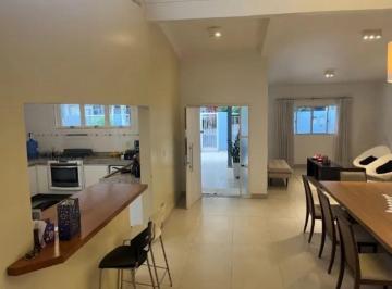 Casa de 4 quartos, Campinas · Casa ampla na Nova Campinas com 04 suítes e piscina