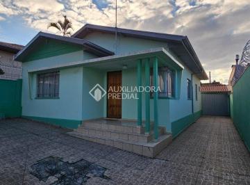 Casa · 213m² · 3 Quartos · Terreno Amplo com Casa e Pomar Excelente Oportunidade