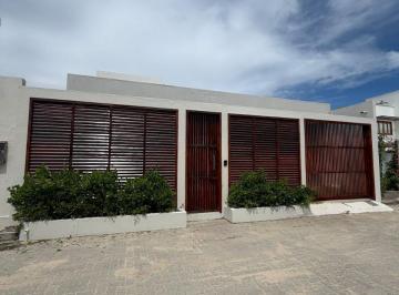 Casa · 3 Quartos · 3 Vagas · Casa à venda na Praia do Prea, Cruz
