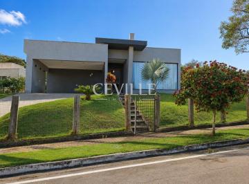Casa · 294m² · 4 Quartos · 4 Vagas · Casa Moderna com Área gourmet e piscina aquecida.