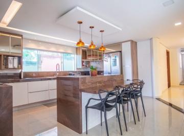 Casa · 230m² · 3 Quartos · 3 Vagas · Venda casa 3 Qrts Ouro Vermelho 2