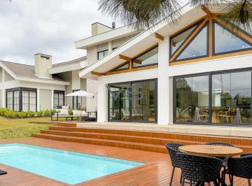 Casa de 4 quartos, São José dos Pinhais · Casa de Luxo em São José dos Pinhais | 790m² | 4 Quartos | 10 Vagas