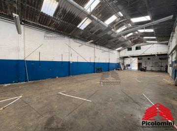 Foto 01 · Galpão para locação na Mooca, 1.650m², elevador, terreno 20 x 50, vão livre de 7 metros, trifásico,