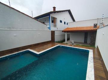 Casa de 2 quartos, Itanhaém · Casa Geminada com Piscina e Suíte