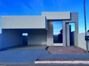 Foto 01 · Casa de alto padrão em condomínio no Distrito Industrial: 3 quartos, 1 suíte, 118m² - Cuiabá-MT