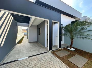 Casa de 3 quartos, Itanhaém · Casa com 3 Dormitórios, 2 Suítes e Piscina em Itanhaém