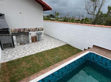 Casa de 2 quartos, Itanhaém · Casa com Piscina à Venda no Bairro Gaivota – Excelente Oportunidade em Itanhaém