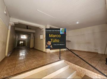 Sobrado localizado no Centro.
Piso térreo: 02 salões, 02 banheiros, cozinha no · Casa Comercial de 165 m2 com 6 quartos à venda no Centro