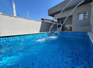 Casa de 2 quartos, Itanhaém · Casa com Piscina, Churrasqueira e Suíte no Gaivota – Oportunidade Imperdível a Poucos Minutos do Mar