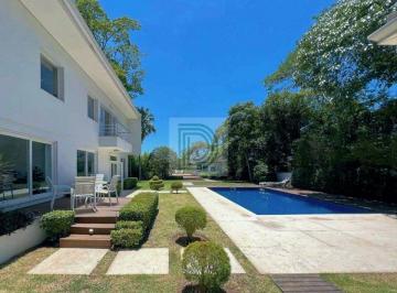 Casa de 4 quartos, Jandira · FOREST HILLS - CASA CINEMATOGRÁFICA DE ALTO PADRÃO! 4 suítes - Piscina - Gourmet - SPA - Atelier