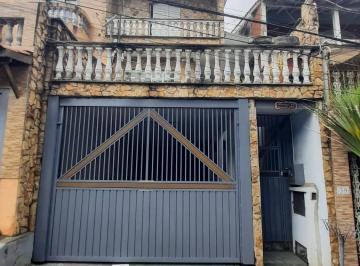 Casa · 232m² · 3 Quartos · 3 Vagas · Sobrado com 3 quartos, venda ou locação, Umuarama, Osasco, São Paulo.