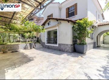 Casa · 300m² · 3 Quartos · 4 Vagas · Sobrado à venda no Pacaembu, São Paulo