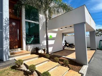 Casa · 100m² · 2 Quartos · 2 Vagas · Casa com Piscina e Área Gourmet - Conforto e Excelente Localização