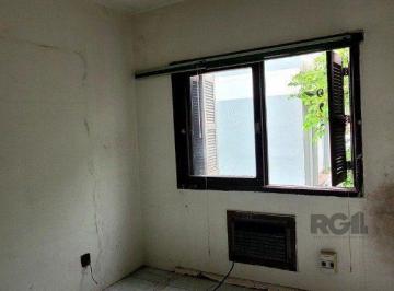 Apartamento · 38m² · 1 Quarto · Apartamento amplo com dois dormitórios no bairro Rio Branco em Porto Alegre.