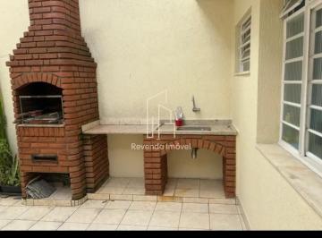 Casa · 180m² · 2 Quartos · 2 Vagas · Aluguel de Luxo na Vila Madalena: Casa com 2 quartos, 1 suíte, 2 salas, 4 banheiros, 2 vagas e 200m²