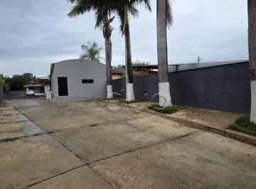 Casa · 250m² · 3 Quartos · 10 Vagas · Casa para venda em Dois Córregos de 250.00m² com 3 Quartos e 10 Garagens