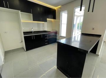 Casa · 140m² · 3 Quartos · 4 Vagas · Casa de Condomínio para alugar em Sabaúna de 140.00m² com 3 Quartos, 3 Suites e 4 Garagens