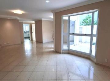 828cd8f2-2d24-428f-b2e7-cf50b6ddd638 · Casa no condomínio Tamboré 4 para venda com 3 quartos, sendo 1 suíte, 200m²