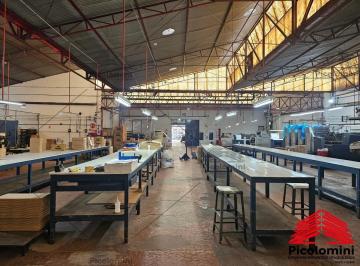 Foto 01 · Galpão Comercial na Mooca - São Paulo-SP: 3 Salas, 12 Banheiros, 10 Vagas de Garagem, 1.854m² de Áre