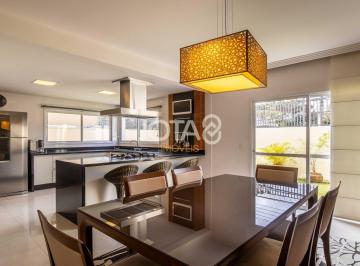 Casa · 204m² · 4 Quartos · 2 Vagas · Casa à venda - no Bom Retiro