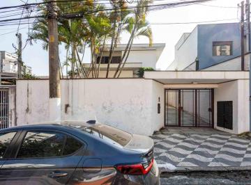 Comercial · 410m² · 1 Vaga · Casa comercial na Rua Guapiaçu, N. 176 • 410 m²