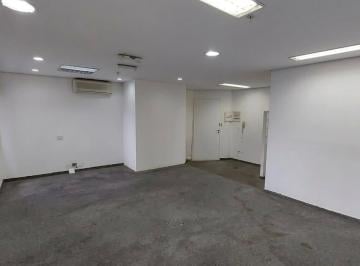 Comercial · 39m² · 1 Vaga · Sala comercial na Rua Doutor Neto de Araújo, N. 320 - Sala 208 • 39 m²