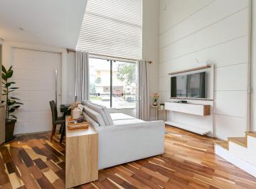 Casa · 119m² · 4 Quartos · 2 Vagas · Casa em condomínio com piscina e espaço gourmet no