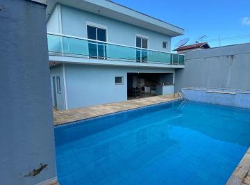 Foto 01 · Casa alto padrão com 5 suítes, piscina, 750m² de terreno na Vila Oliveira.