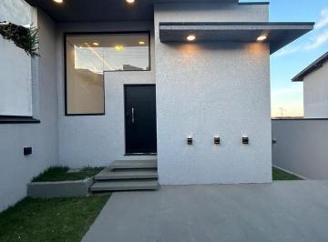 Foto 01 · Casa térrea para venda com 3 dormitórios na Vila Rei em Mogi das Cruzes.