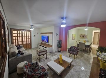 Foto 01 · Casa térrea pra venda com 2 dormitórios e edícula no Conjunto Nova Bertioga.