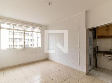 Localizada no coração do Centro Histórico de São Paulo, esta kitnet oferece uma  · Apartamento à Venda - Centro, 1 Quarto, 40 m2