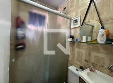 Localizada no encantador bairro de São Pedro, em Osasco, esta casa oferece uma e · Casa à Venda - São Pedro, 2 Quartos, 55 m2