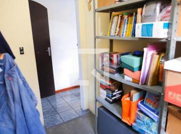 Esta linda casa de 174m² é o lar perfeito para você e sua família. Com 3 quartos · Casa à Venda - Jardim Itapoan, 3 Quartos, 174 m2