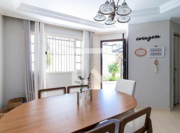Esta encantadora casa em condomínio oferece uma combinação perfeita de conforto · Casa à Venda - Água Fria, 3 Quartos, 178 m2
