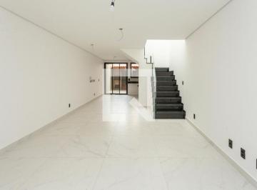 Esta espaçosa casa oferece o conforto e a conveniência que você procura. Com um · Casa à Venda - Vila Romano, 3 Quartos, 155 m2